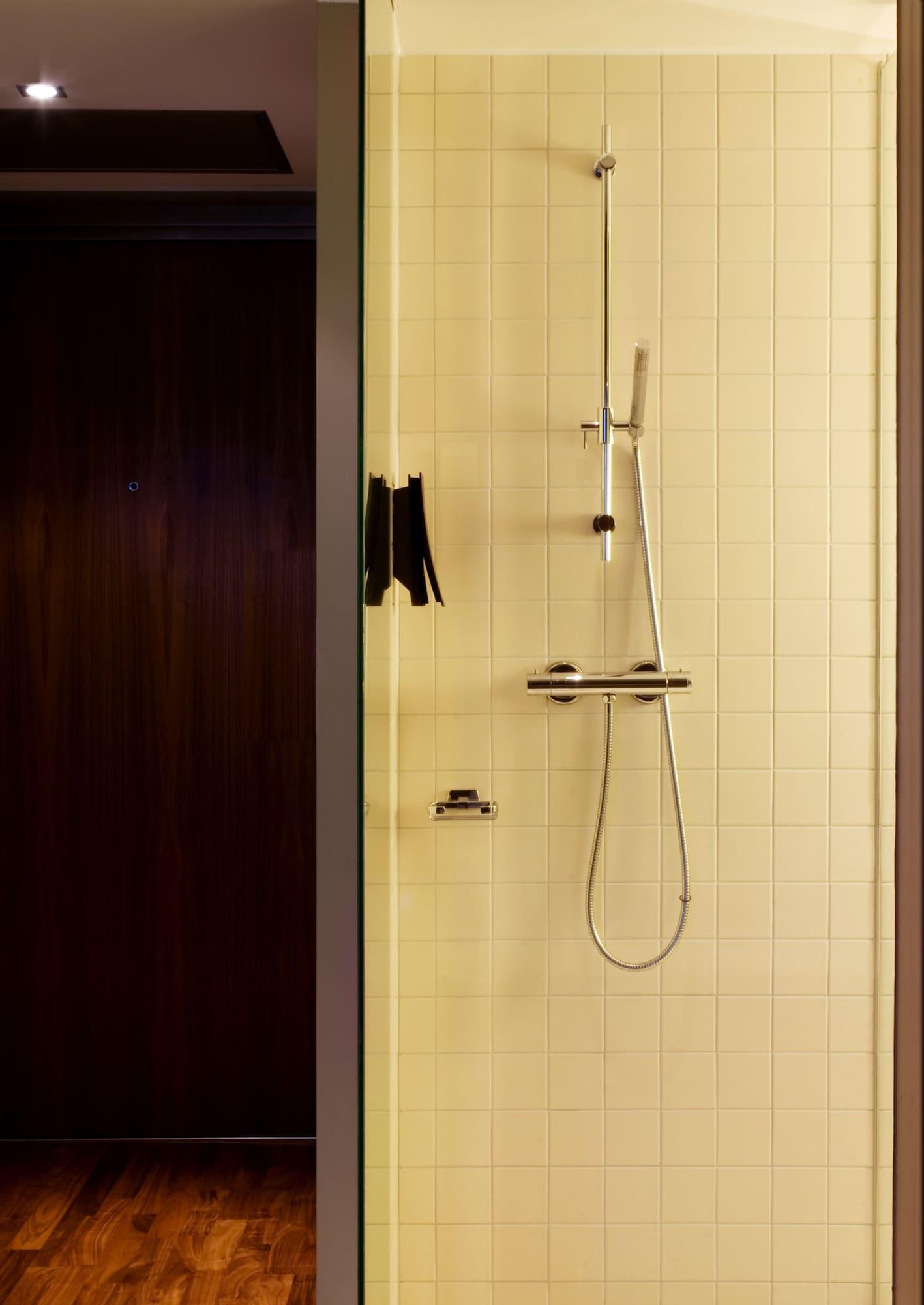 Clarion Hotel Bergen Airport Экстерьер фото