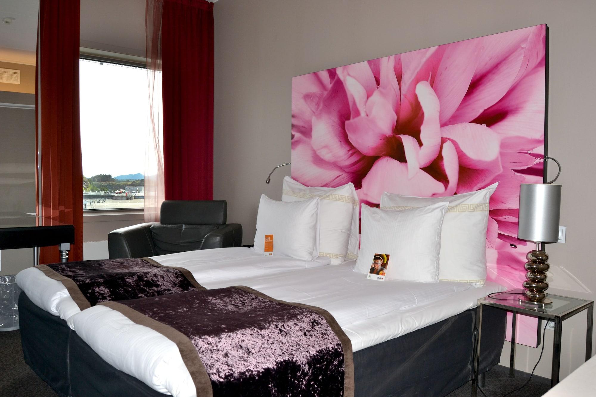 Clarion Hotel Bergen Airport Экстерьер фото