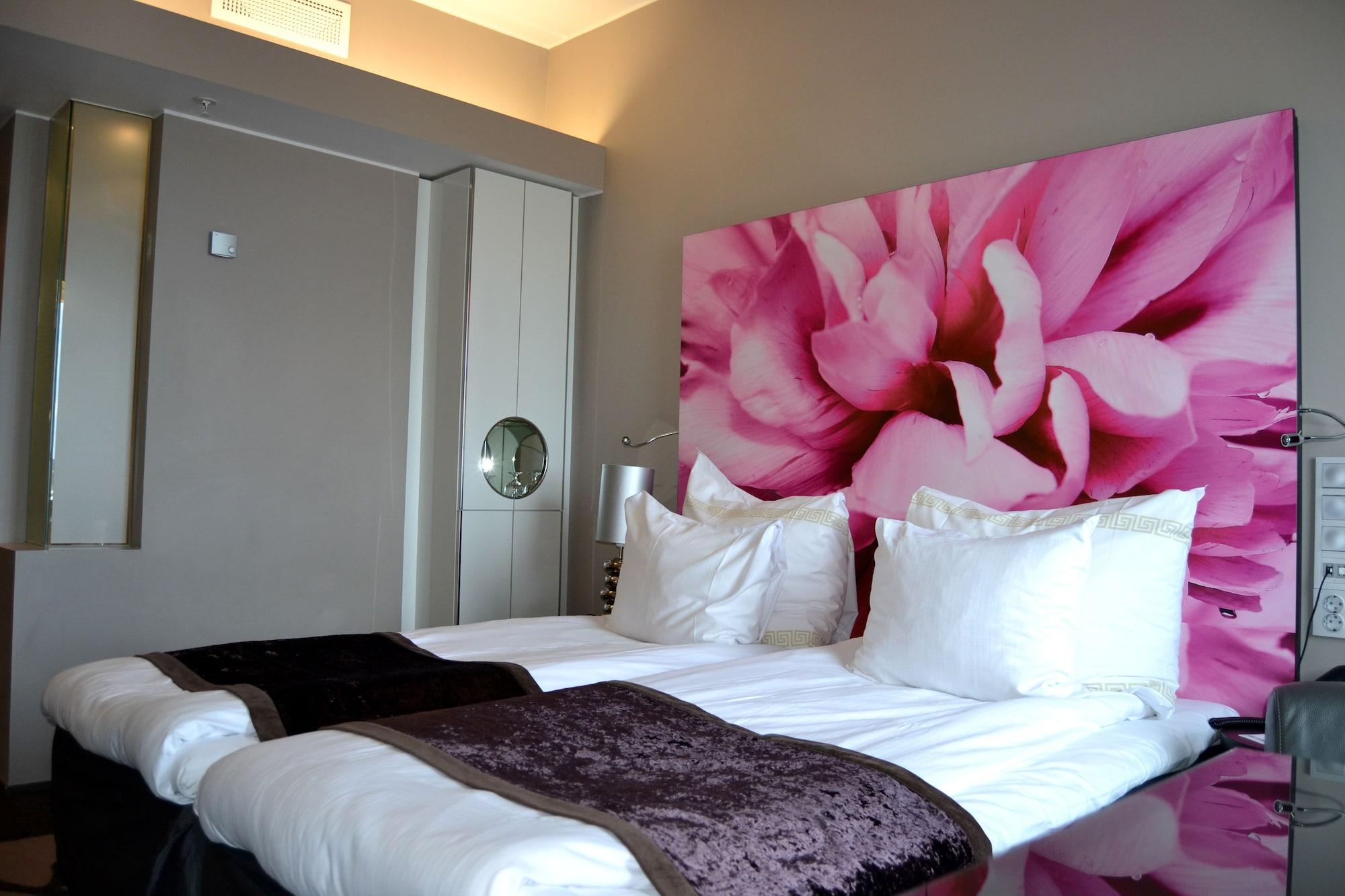 Clarion Hotel Bergen Airport Экстерьер фото