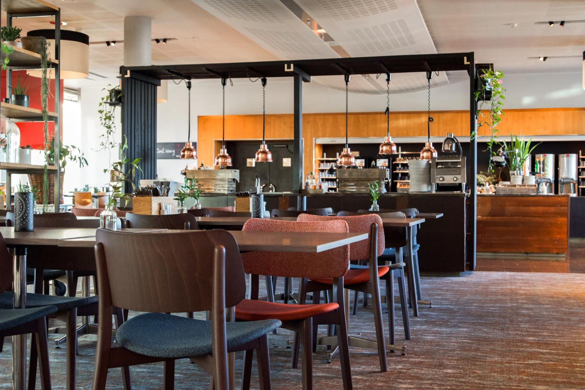 Clarion Hotel Bergen Airport Экстерьер фото