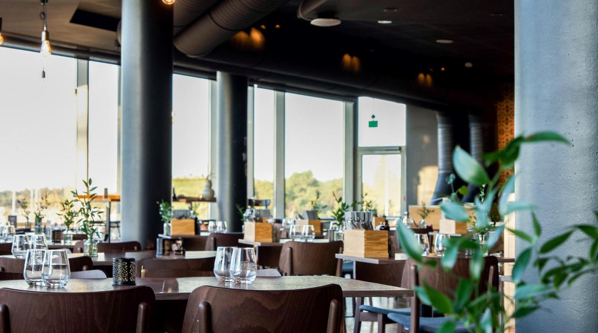 Clarion Hotel Bergen Airport Экстерьер фото