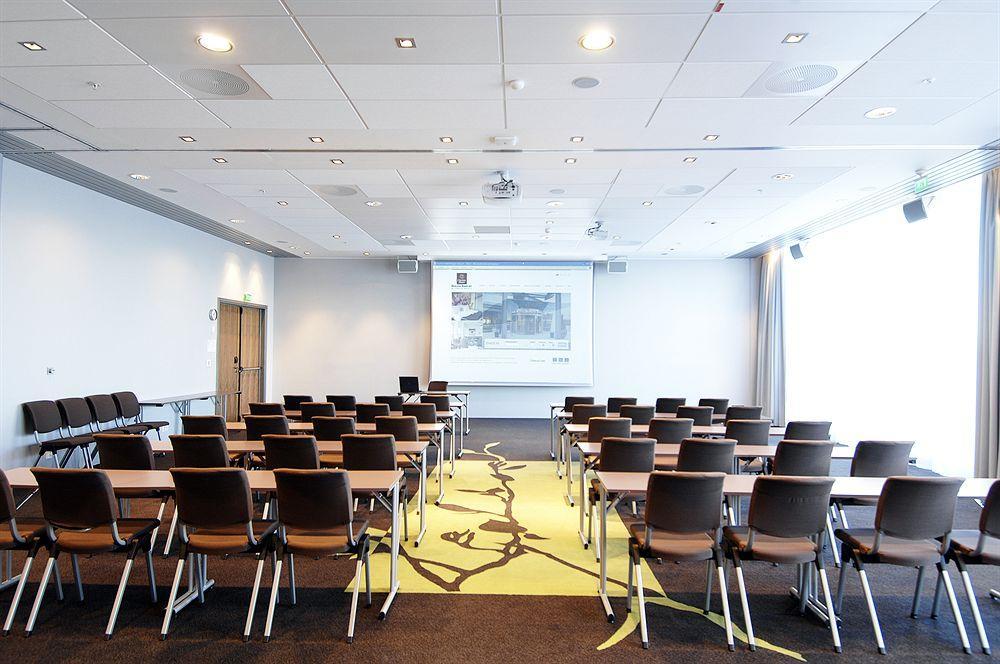 Clarion Hotel Bergen Airport Экстерьер фото
