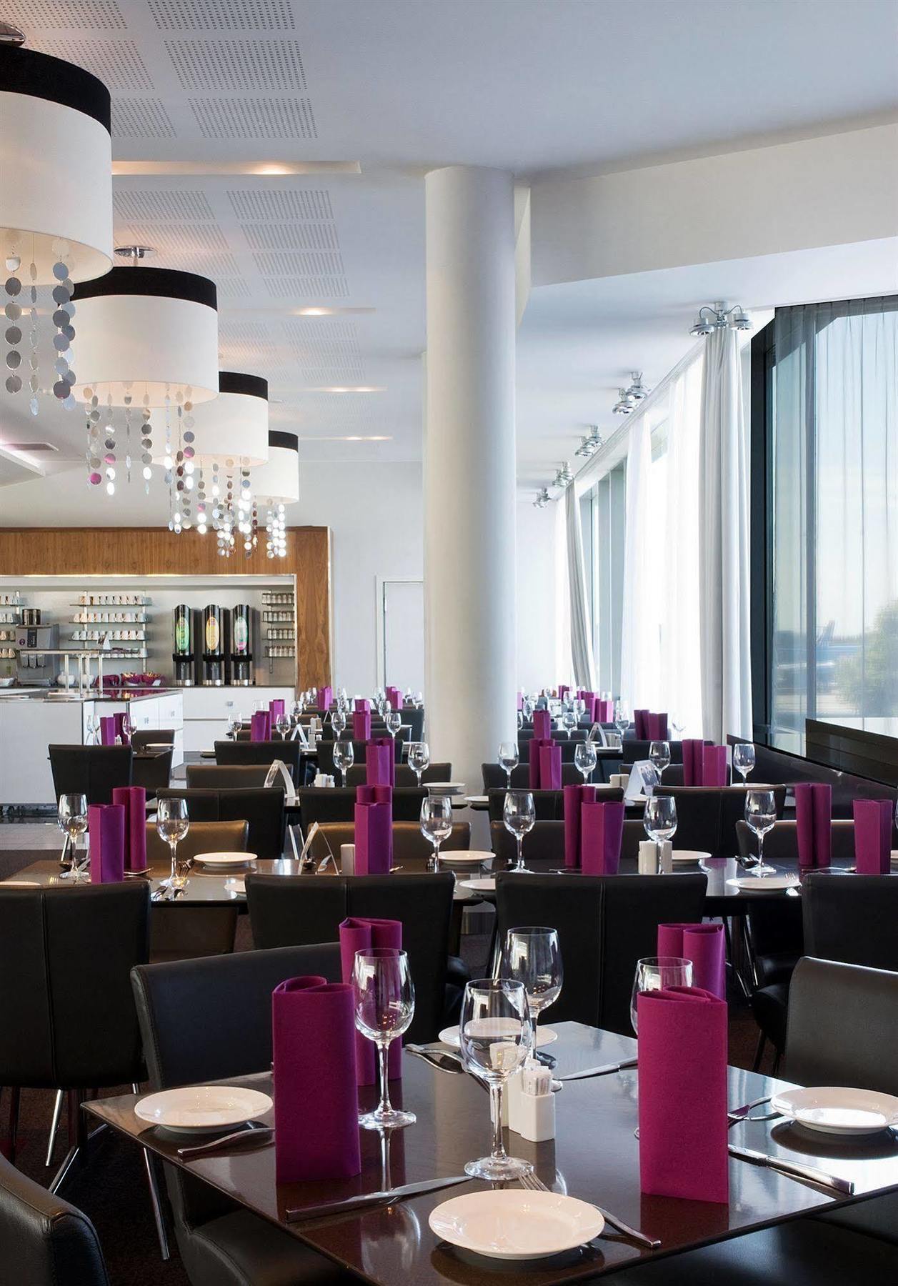 Clarion Hotel Bergen Airport Экстерьер фото