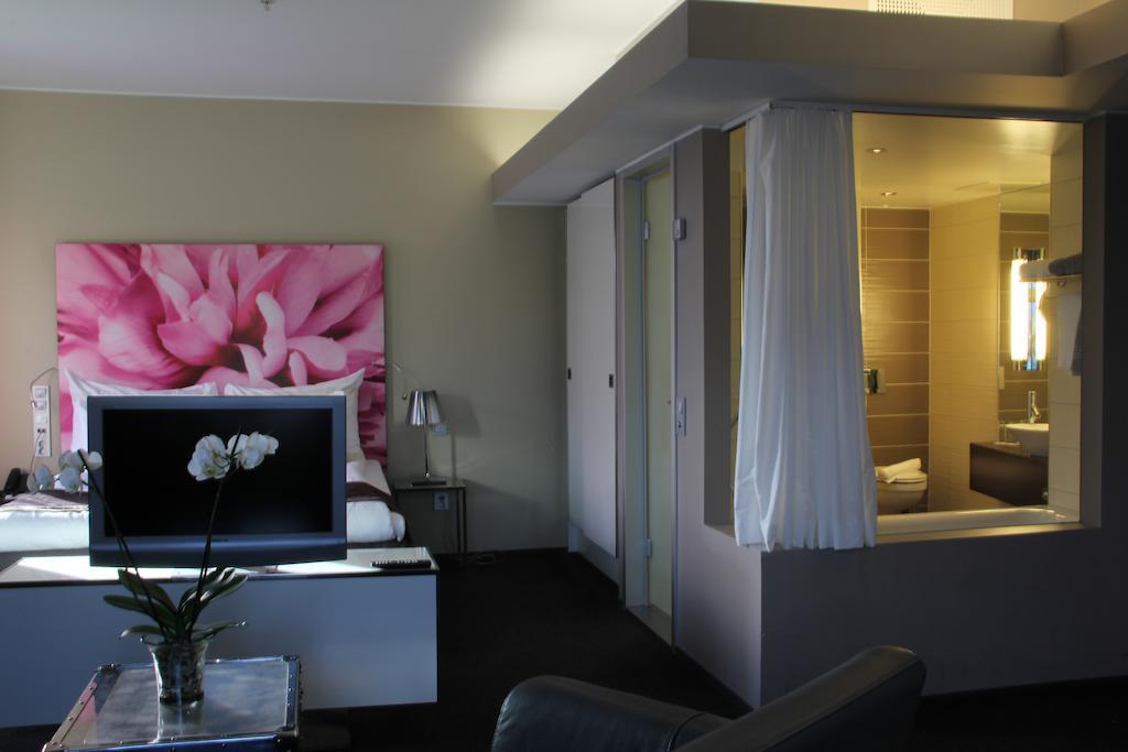 Clarion Hotel Bergen Airport Экстерьер фото